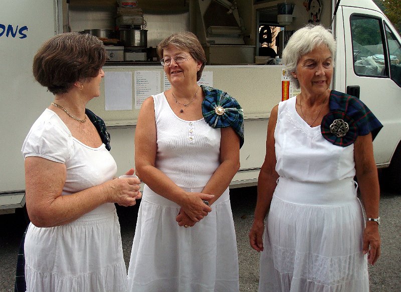 DSC01845-1.jpg - waiting on the French organisation ...