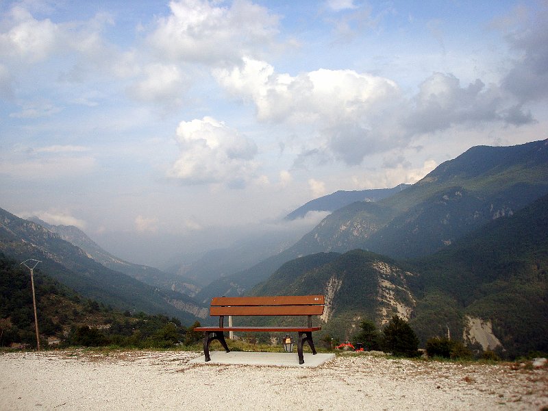 DSC02001-1.jpg - but a magnificent setting